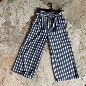 Cute and comfy summer crop pants